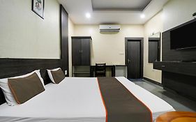 Collection O Hotel Silver Inn